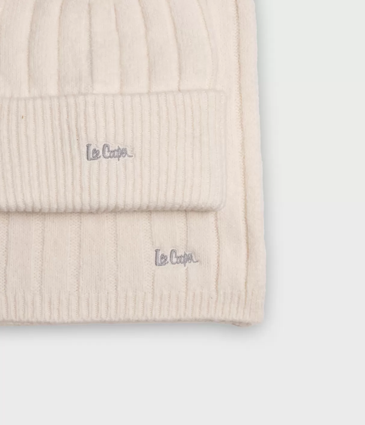 Komplet z kaszmirem czapka zimowa damska i szalik 3321 OFF WHITE-Lee Cooper Shop